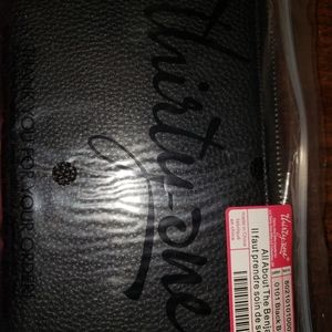 Thirty-one All About the Benjamins wallet Black Beauty Pebble